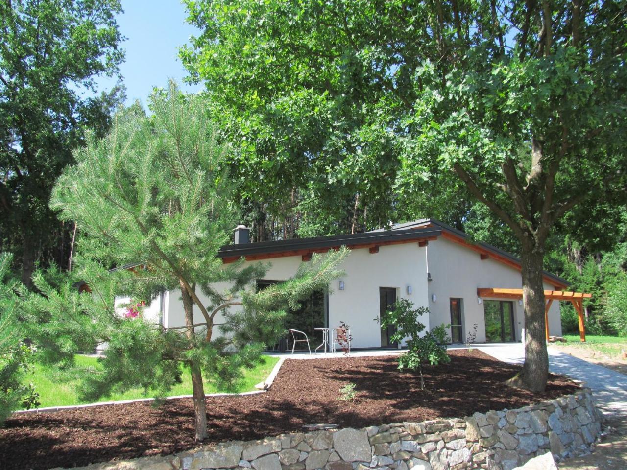 Apartmany Pod Lesem II Rodvinov Exterior photo